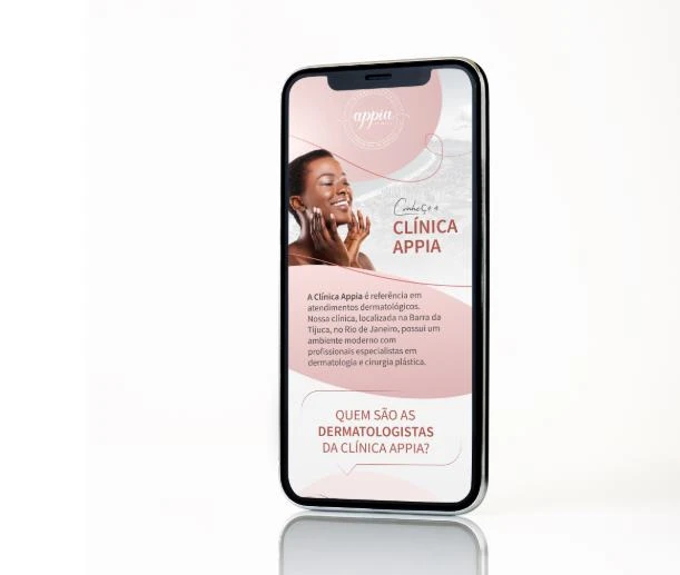 Mockup de celular com o portfólio digital da Clínica Appia, dermatologia e cirurgia plástica na Barra da Tijuca, Rio de Janeiro